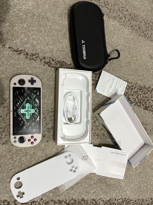 Consola Portabila Trimui Smart Pro, pachet complet + cadouri
