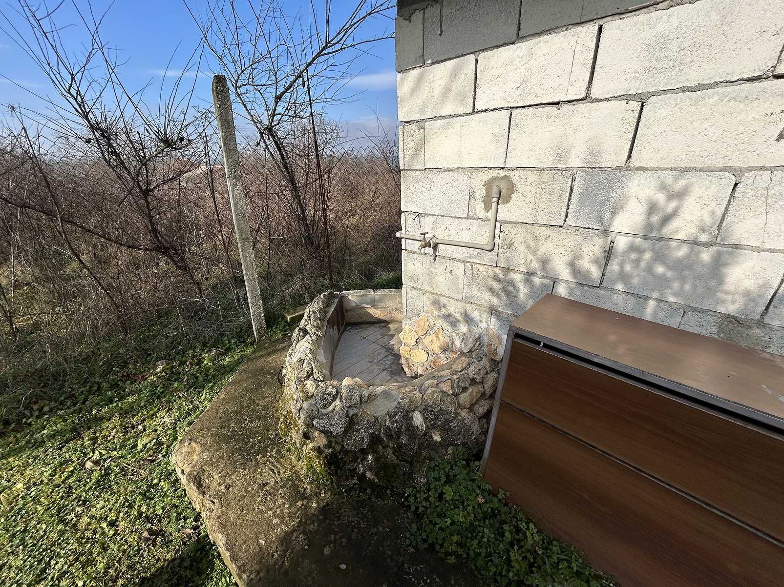 Парцел с ток и вода - 970 кв.м - ОТ СОБСТВЕНИК на 18 км от Варна