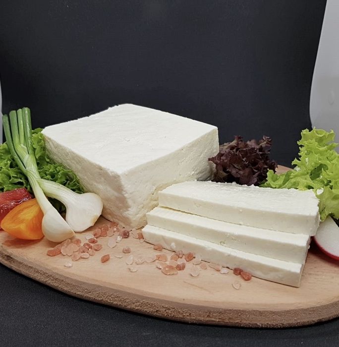 Telemea de vacă proaspată