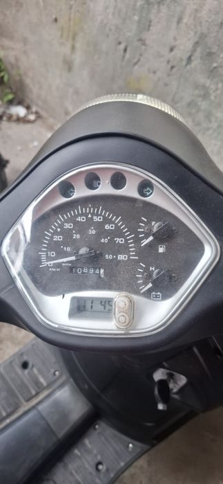 Vând sctuer fără permis