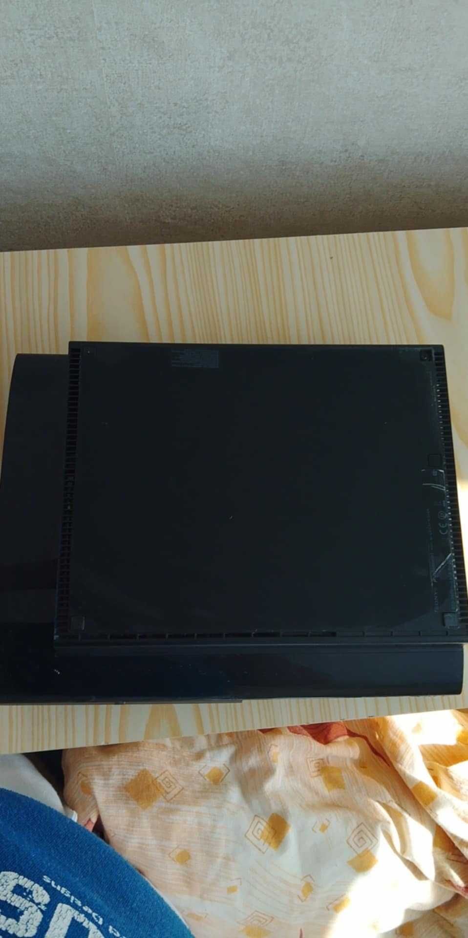 Продавам PS3 с 6 игри