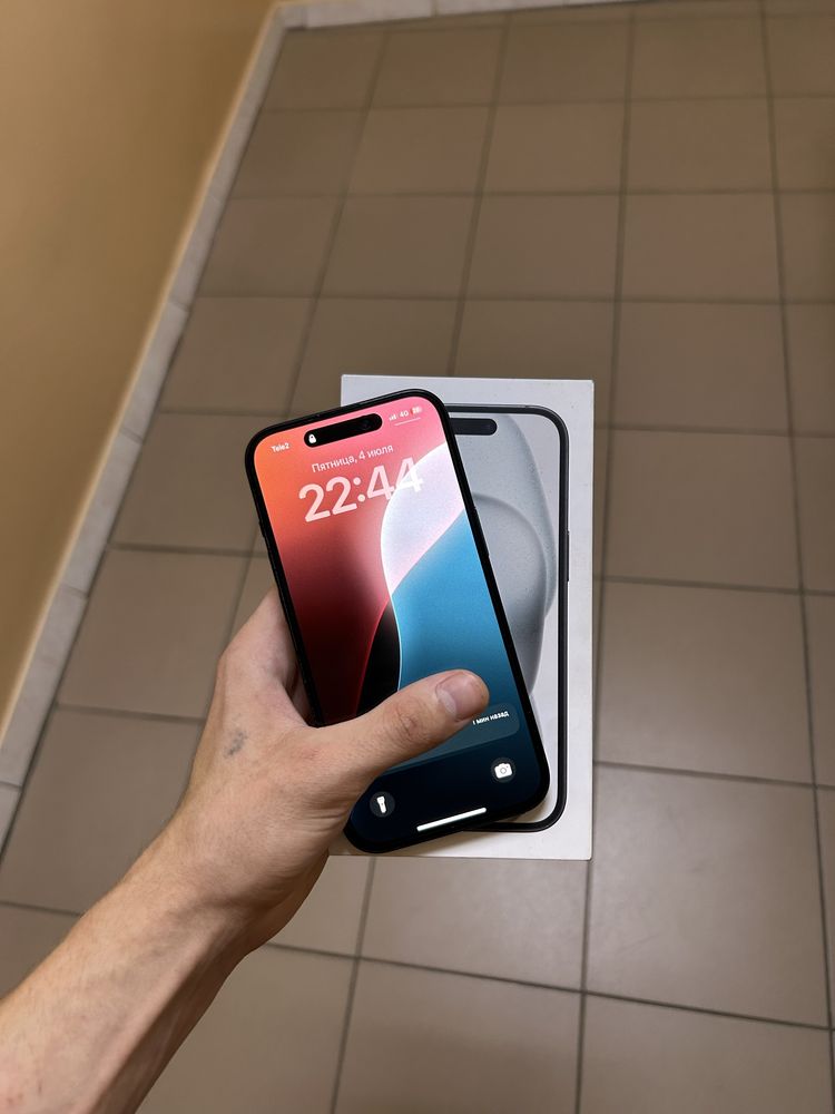 IPhone 15.