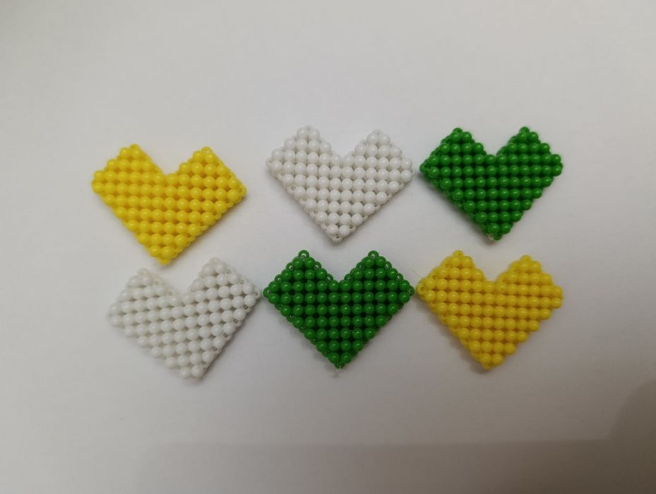 Игрушки на ёлку сердечки