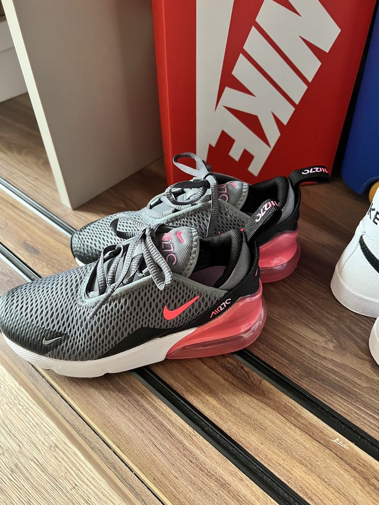 Детски маратонки Nike Air max 270