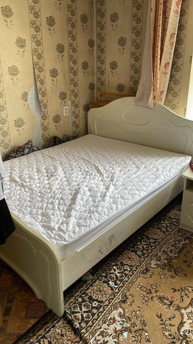 Продам двухспальную кровать