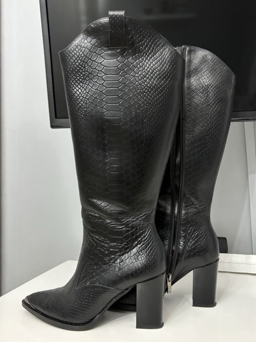 Ботуши от естествена кожа - номер 38