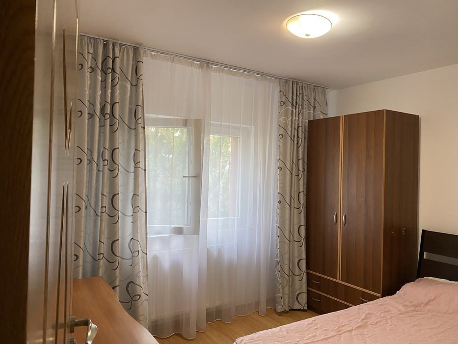 Inchiriez apartament 4 camere Aviatiei