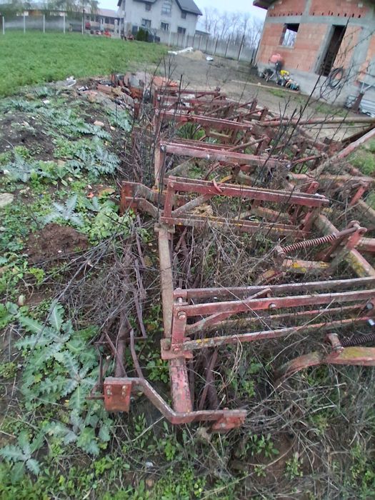 Vând combinator romanesc