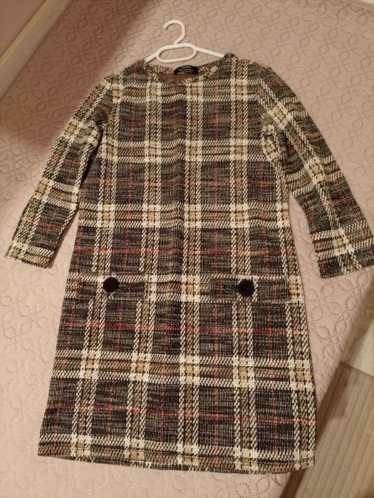 Разноцветни рокли за различни поводи