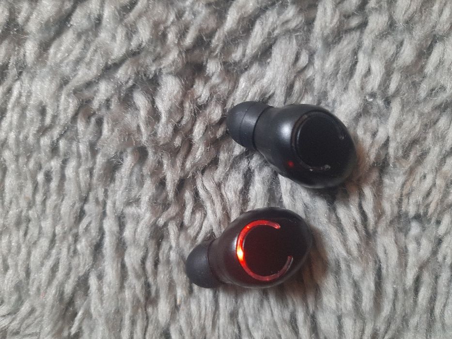 Casti audio prin bloototh