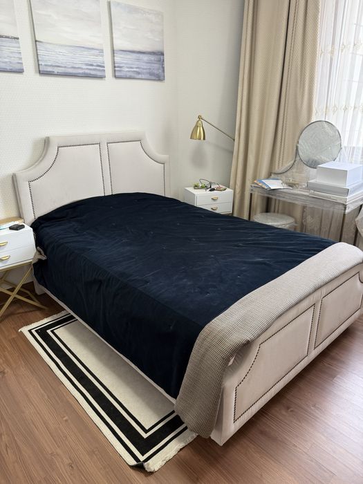 Продам кровать 1,5 для спальни с матрасом