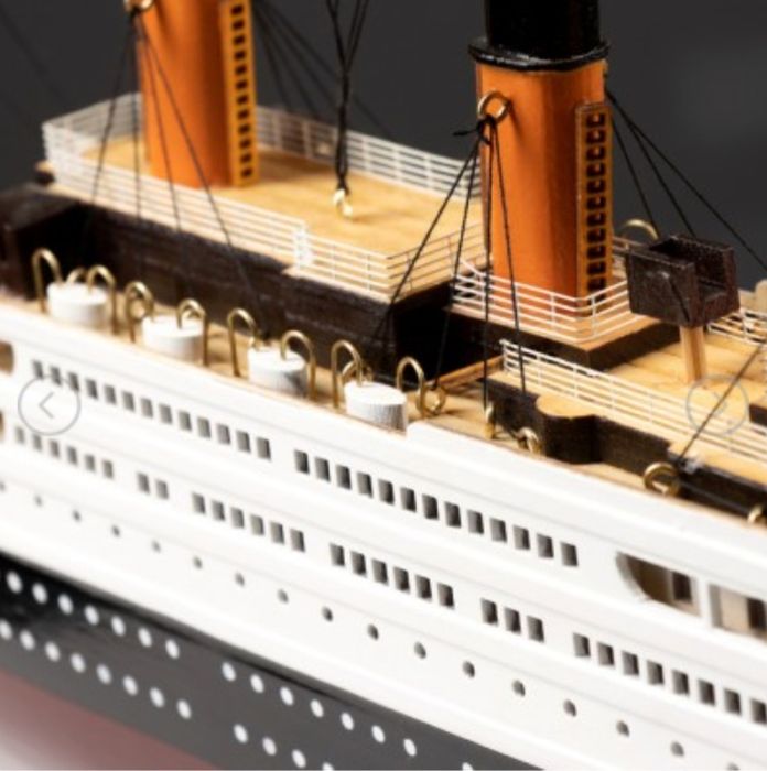 Сувенирная модель корабля "Титаник" с подсветкой (60 х 23 х 7 см) - оп