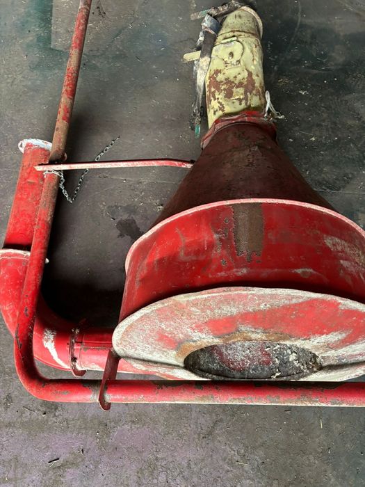 Moara cu ciclon si ciocanele