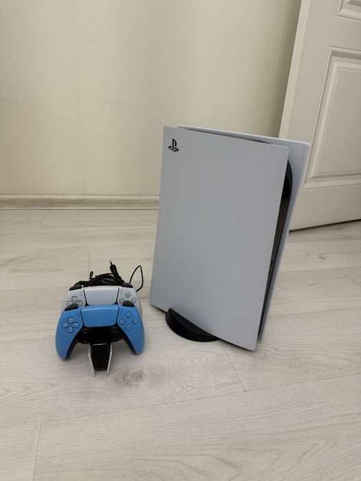 Sony PlayStation 5 (PS5) – версия с дисководом