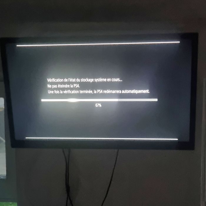 Consola ps4 pentru piese