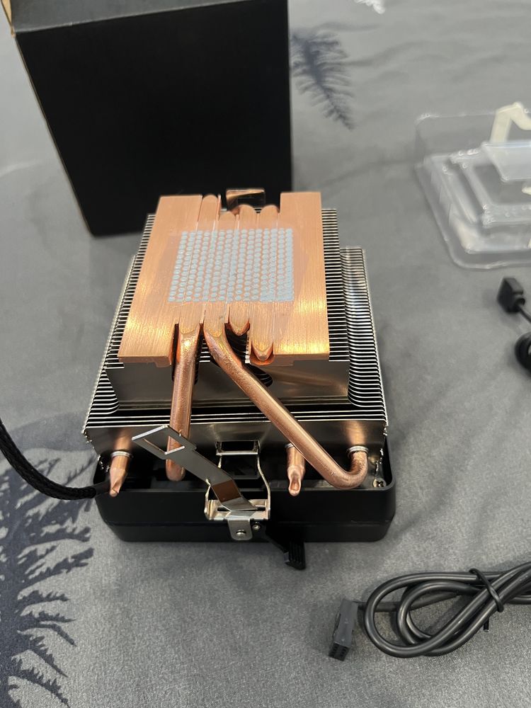 AMD Wraith Prism CPU охладител сериен   rev B