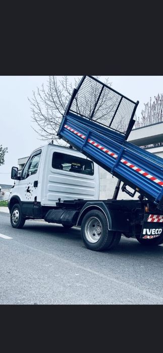 Transport moloz,debarasari apartamente,poduri si beciuri