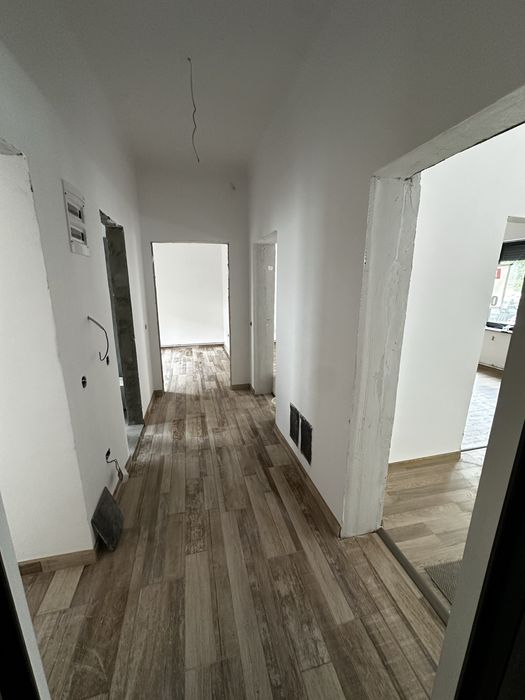 Casă de vânzare în zona centrală!! Accept si variante!!!