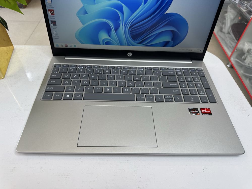 hp ryzen 5-7520U (i5-13) 8/512 ssd nvme 1 kunu 8 soat ishlagan idealni