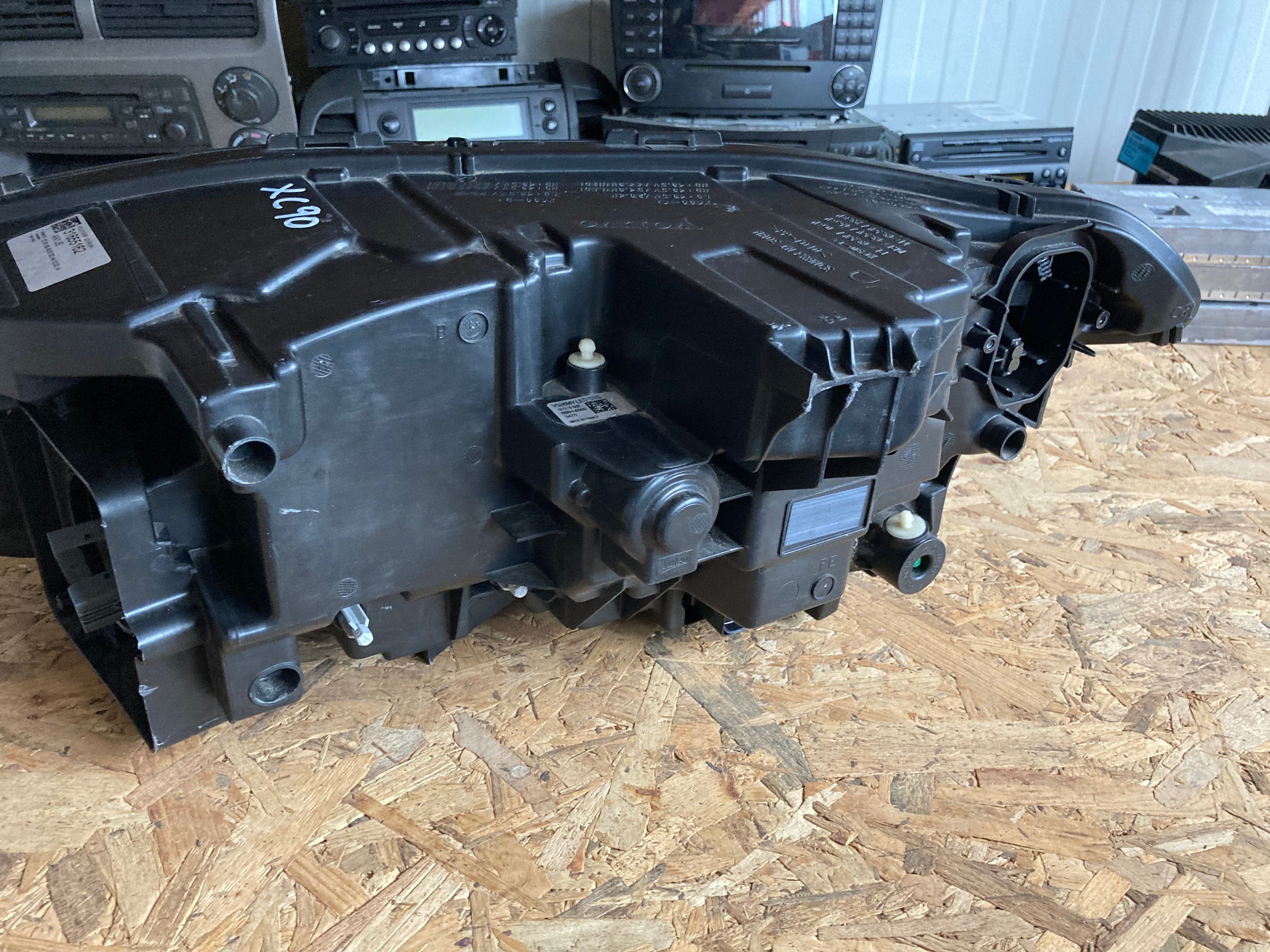 Десен Фар, фарове Volvo XC90 Full LED / Волко хц90 фул лед.