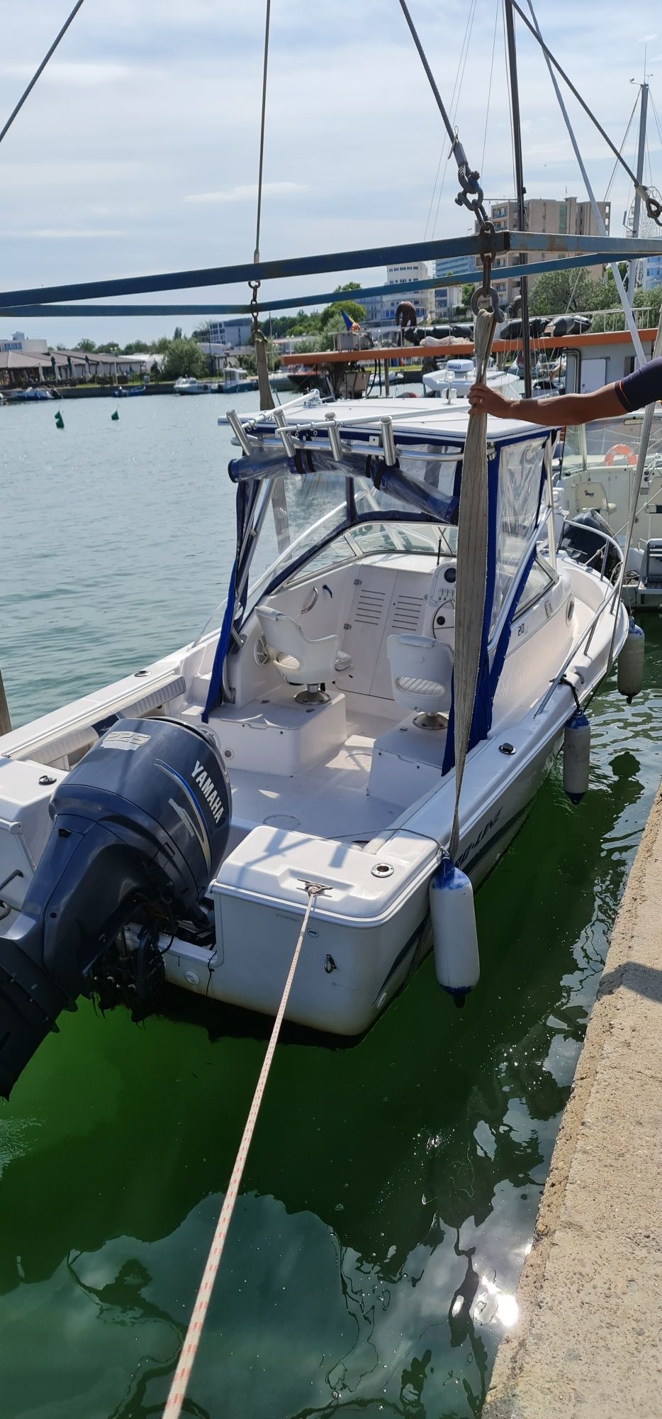Vand barca Proline 20,motor Yamaha 225,peridoc neinmatriculat.