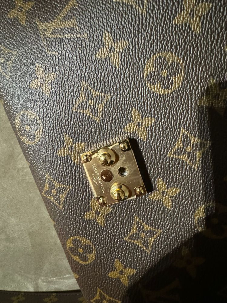 Louis Vuitton Pochette Métis geanta poseta