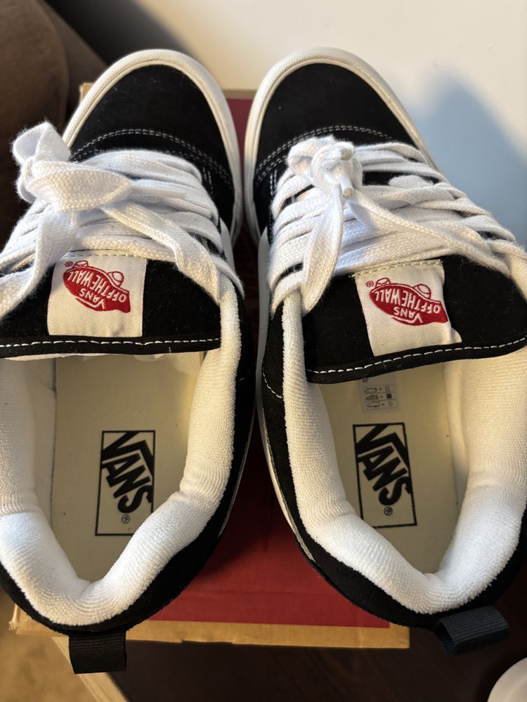 Кецове Vans Knu Skool
