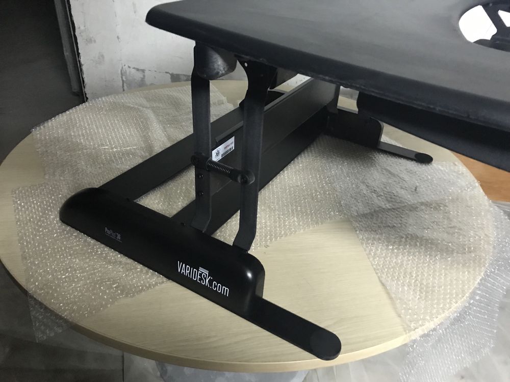 VARIDESK Pro plus 36(подвижно надстройващо се бюро)