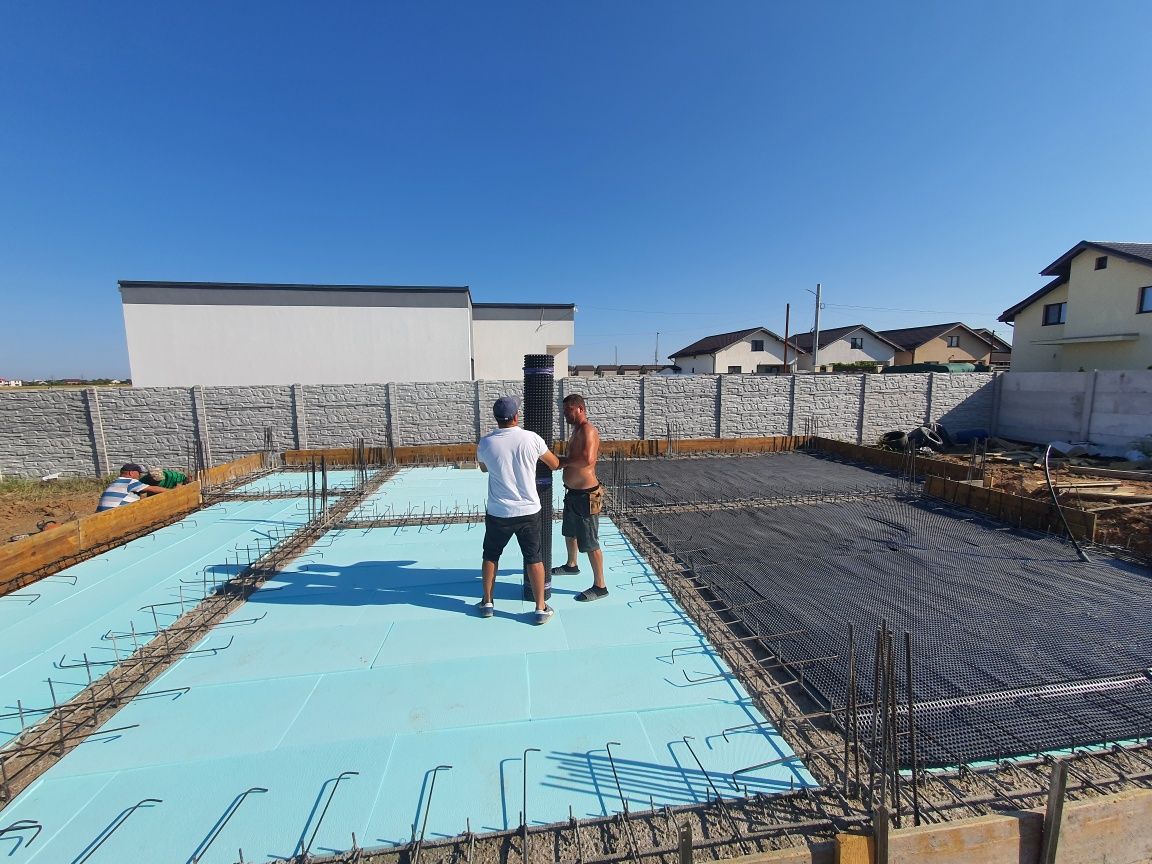 Proprietar vând casa Simnicu' de sus,Albesti.Pret 159.000 euro
