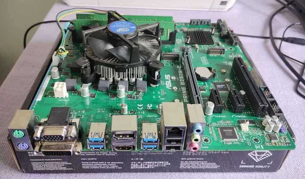 Hard DIsk NAS 4TB 8TB 12TB 22TBHGST SAS hdd  240TB JBOD Enclosure 60x
