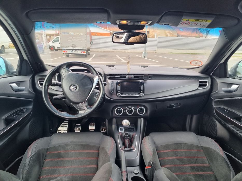 Alfa romeo giulietta 150 cp impecabil -interior alcantara
