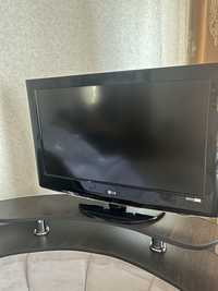 Продам телевизор LG 32HL3000-ZA