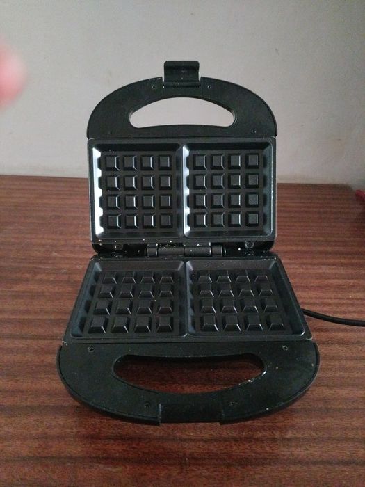 Продам вафельницу