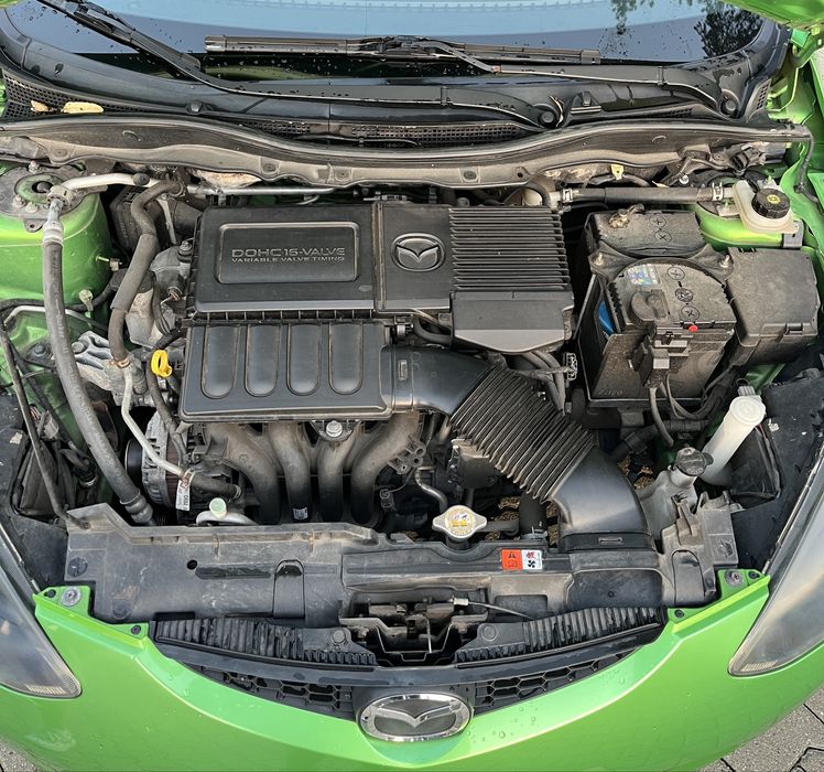 Mazda 2 // 1.3 benzina // An 2010 // 116.000 KM