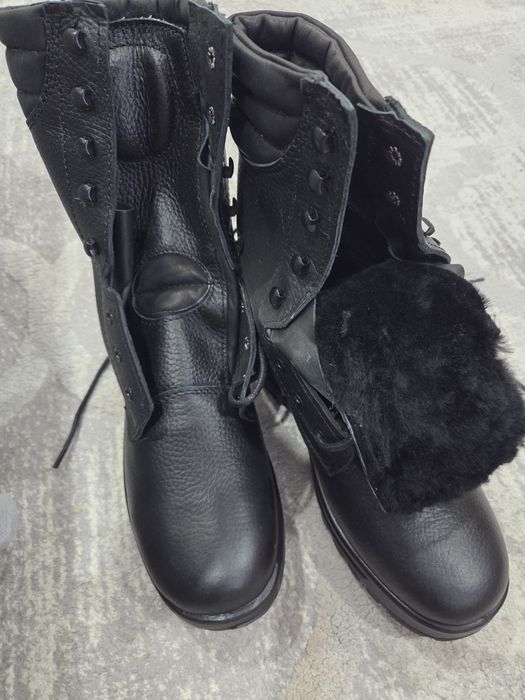 Продам берцы зимние