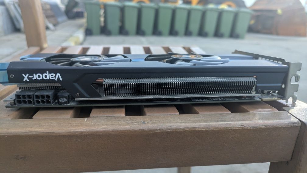 Sapphire Vapor-X R9 270X OC