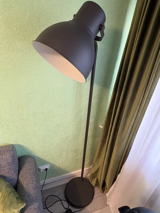 Vand lampadar HEKTAR, gri închis aproape nou