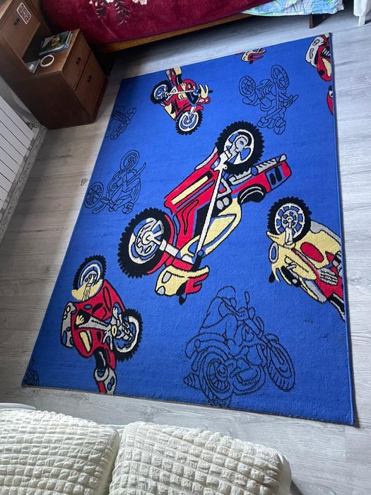 Срочно продам ковёр для детский