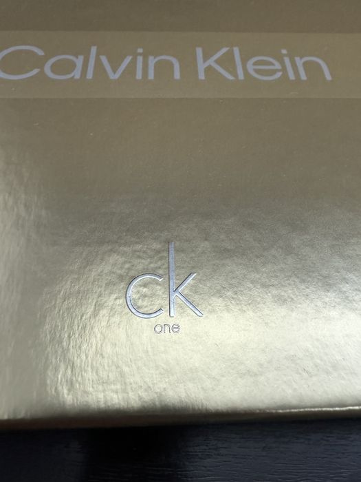 Calvin Klein One unisex SET CADOU 200ml edt + 200ml lotiune, 100% orig