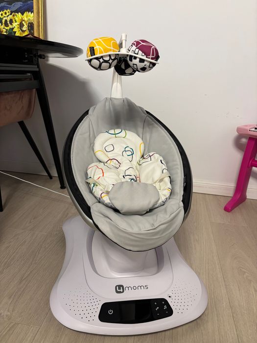 Fotoliu balansoar bebelusi 4Moms Mamaroo 4.0