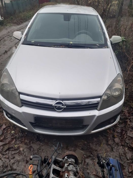 Dezmembrez Opel Astra H, 1.9 CDTI, 150 Cp , an 2004
