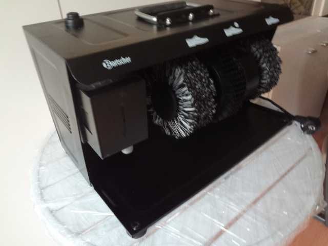 Нова немска машина за почистване на обувки