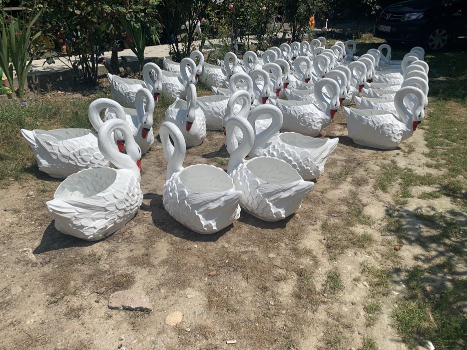 Lebada giveci din plastic