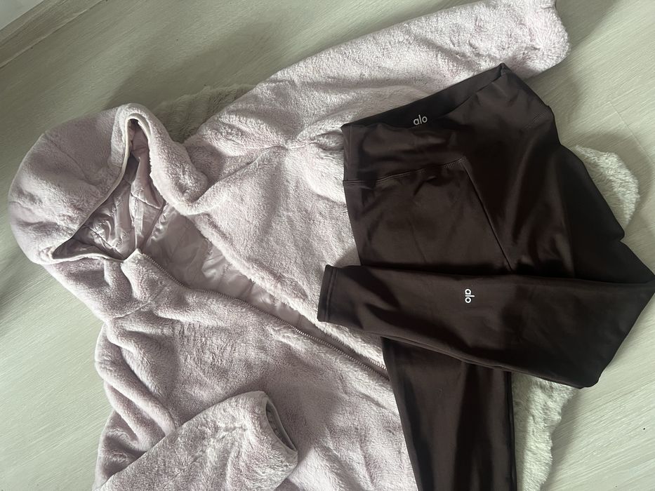 Geacă cu două fețe și colanți