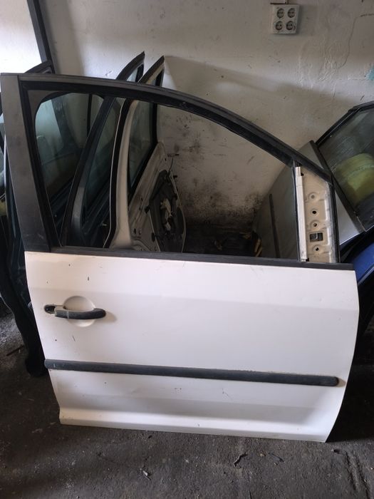 Ușa fata dreapta Vw Caddy 3 2005 -2010