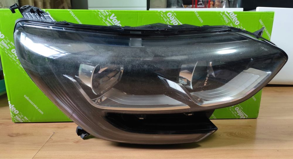 Vand faruri megane 4