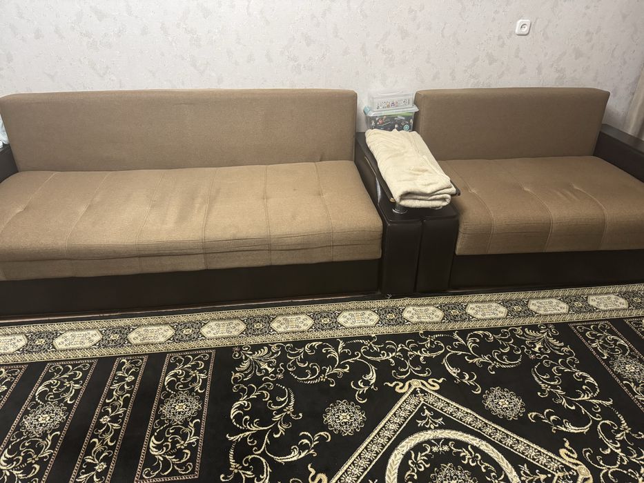 Мягкая мебель. Диван с креслом