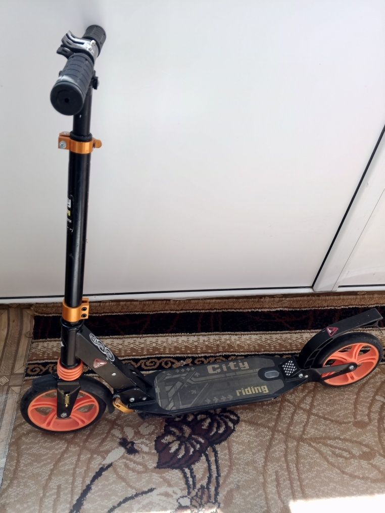 Продам самокаты, скейт