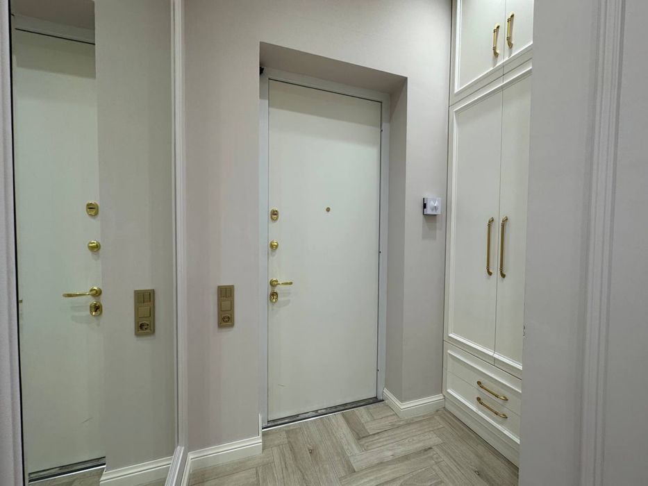 Продам ЖК Лондон ор. Стадион Старт