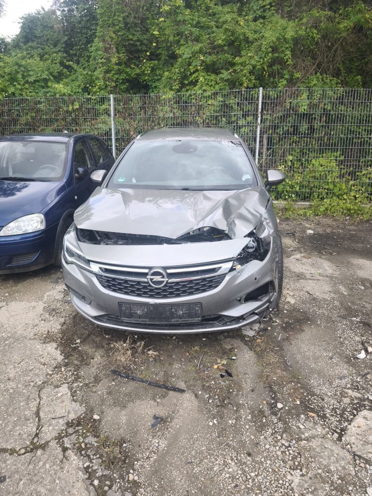 Opel astra k 2016 1.4turbo benzina euro 6 avariata import Germania